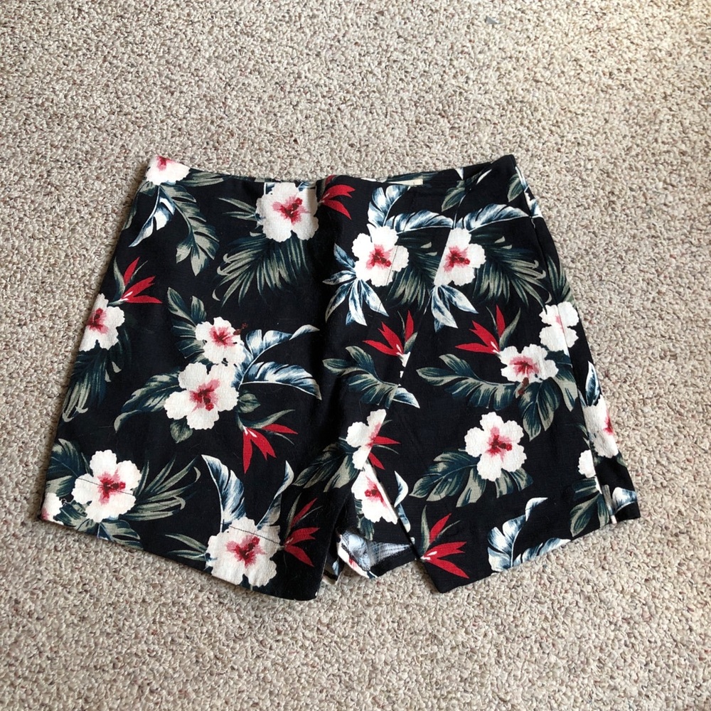 Hollister Skort
